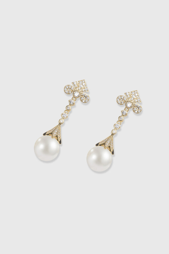 Elegant Hollow Floral Pearl Earrings - Babeyond UK